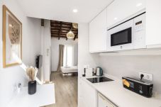 Studio in Valencia / València - Charming studio just steps from the beach